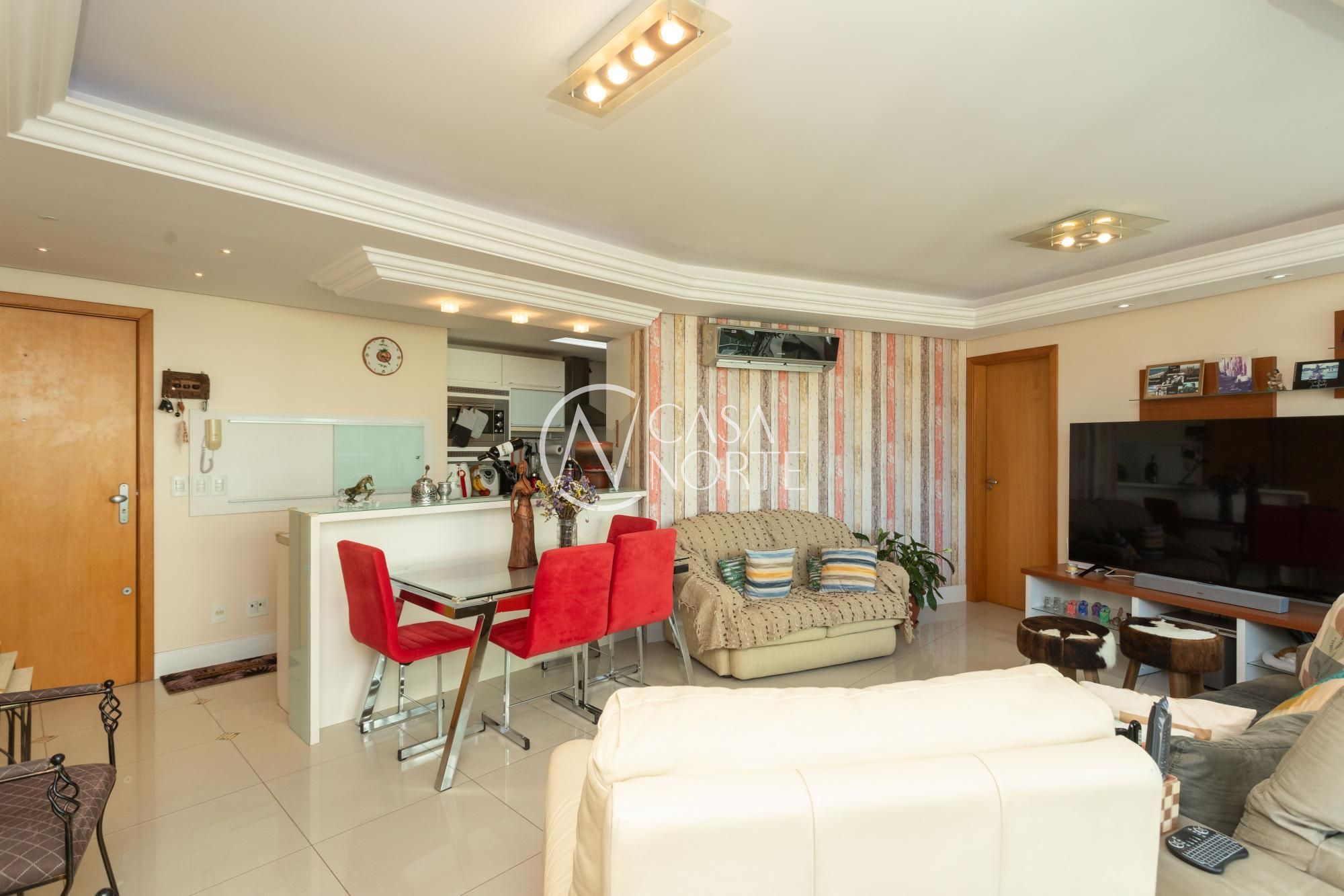 Apartamento à venda com 3 quartos, 129m², 1 suíte, 2 vagas, Rua Nunes Machado no bairro Azenha em Porto Alegre