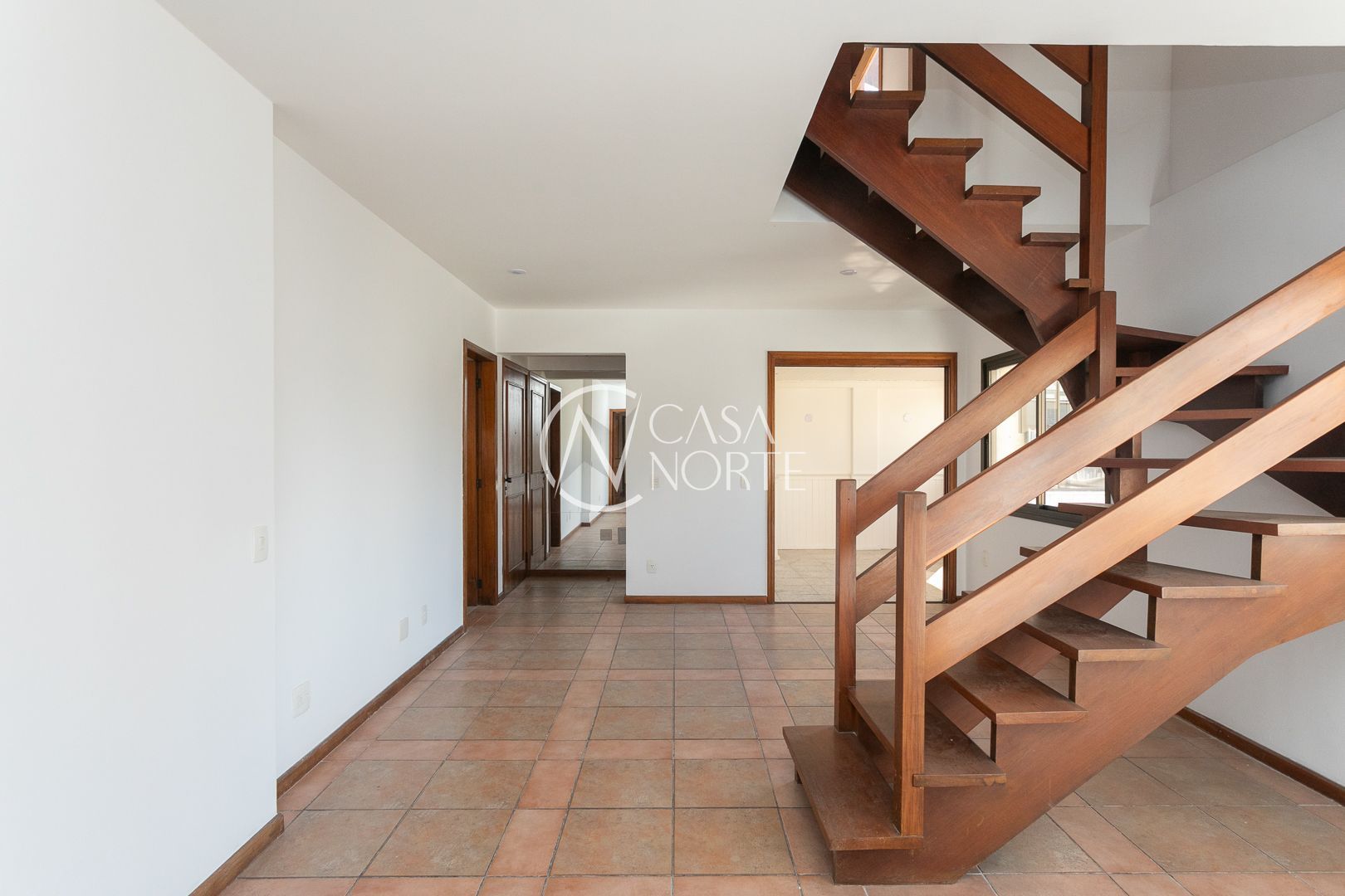 Cobertura à venda com 3 quartos, 245m², 1 suíte, 2 vagas, Rua Doutor Freire Alemão no bairro Mont Serrat em Porto Alegre