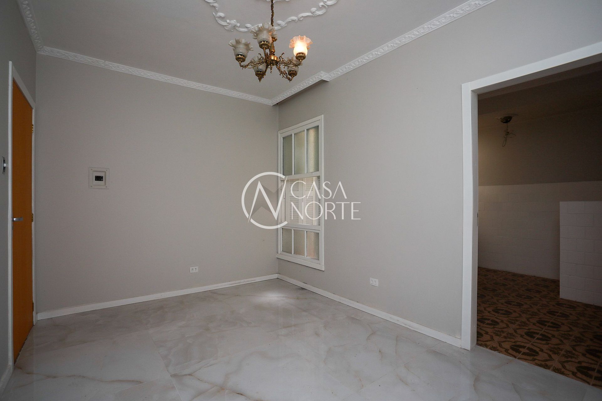 Apartamento à venda com 2 quartos, 56m², Rua Dezessete de Junho no bairro Menino Deus em Porto Alegre