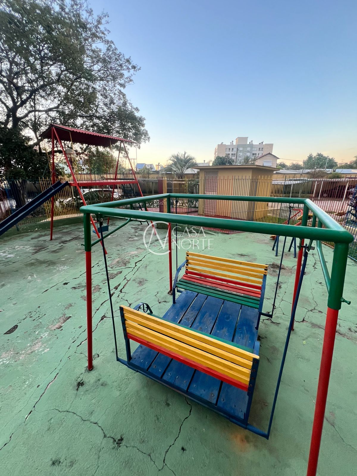 Apartamento à venda com 2 quartos, 63m², 1 vaga, Avenida Wenceslau Escobar no bairro Tristeza em Porto Alegre