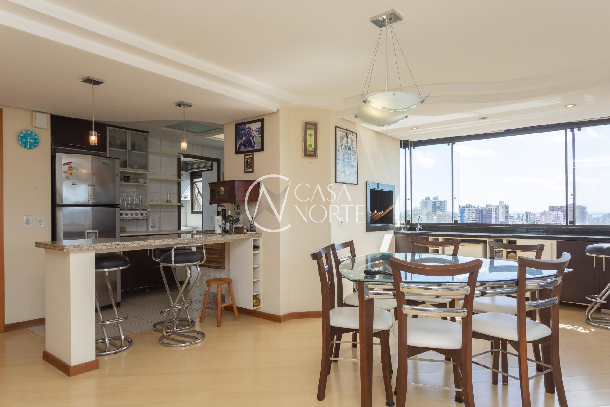 Apartamento à venda com 2 quartos, 89m², 1 suíte, 3 vagas, Rua João Abbott no bairro Petrópolis em Porto Alegre