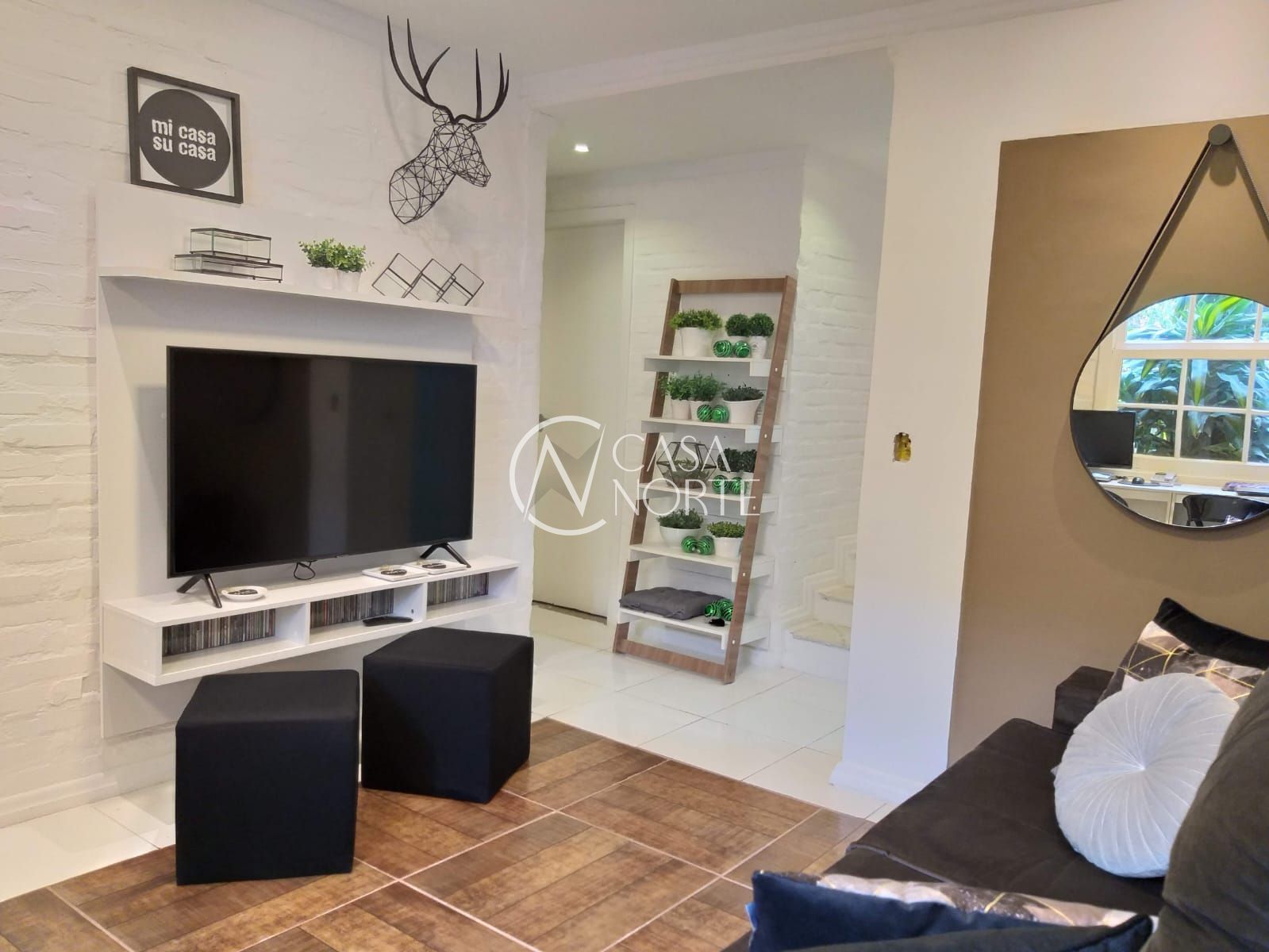 Casa à venda com 2 quartos, 150m², 2 vagas, Rua Liberdade no bairro Rio Branco em Porto Alegre