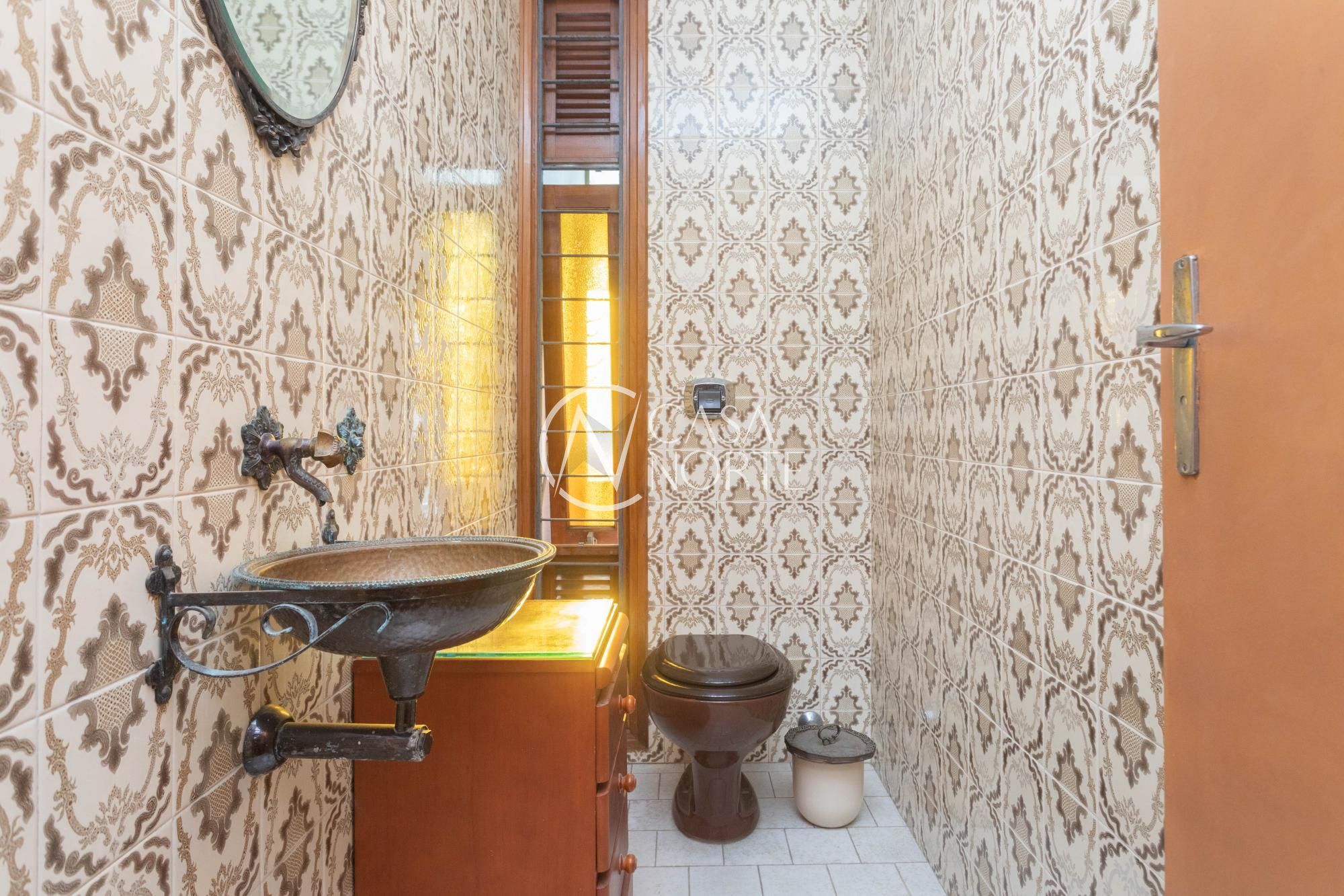 Casa à venda com 3 quartos, 324m², 1 suíte, 2 vagas, Avenida Teixeira Mendes no bairro Chácara das Pedras em Porto Alegre