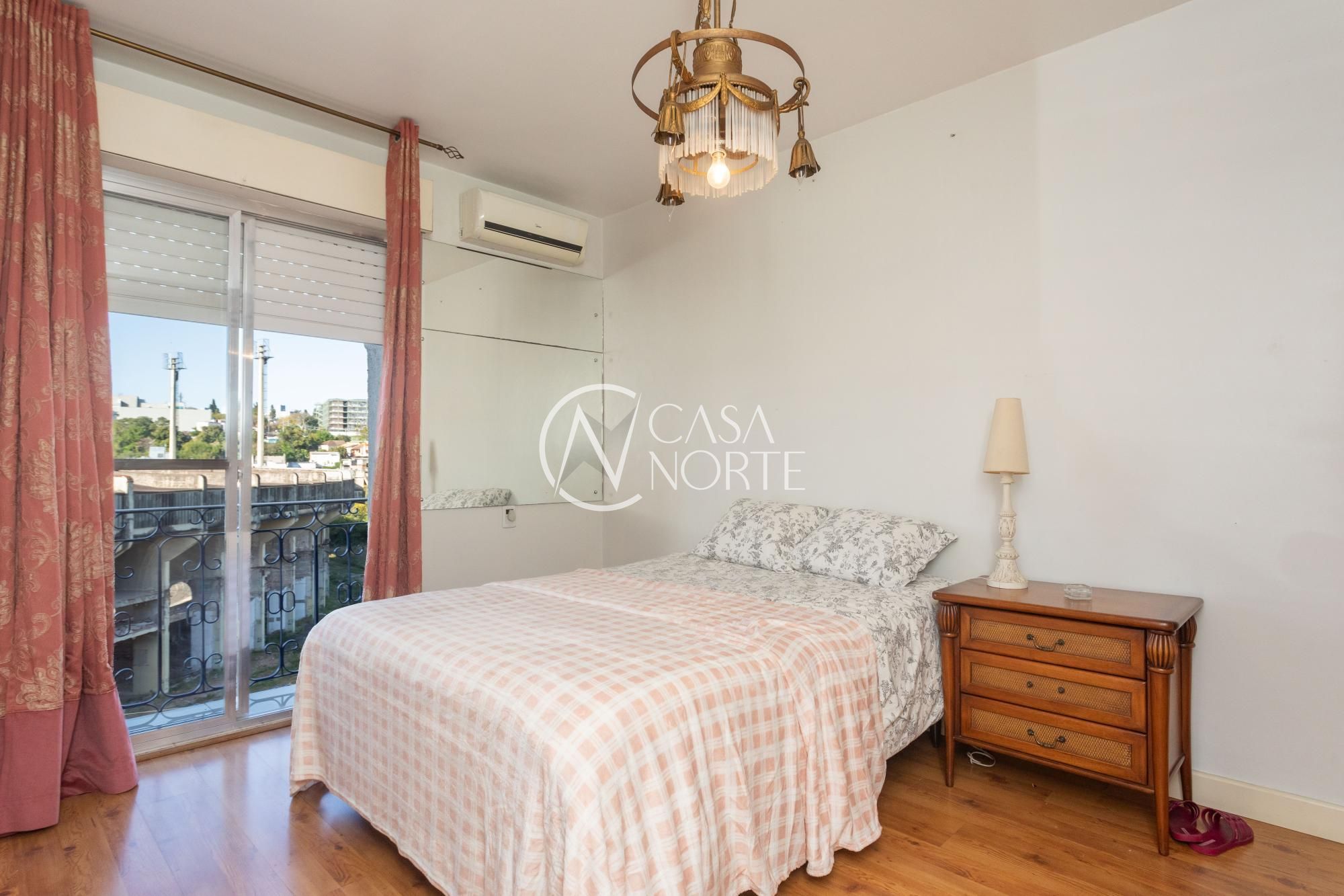 Cobertura à venda com 2 quartos, 142m², 2 suítes, 1 vaga, Avenida Coronel Gastão Haslocher Mazeron no bairro Medianeira em Porto Alegre