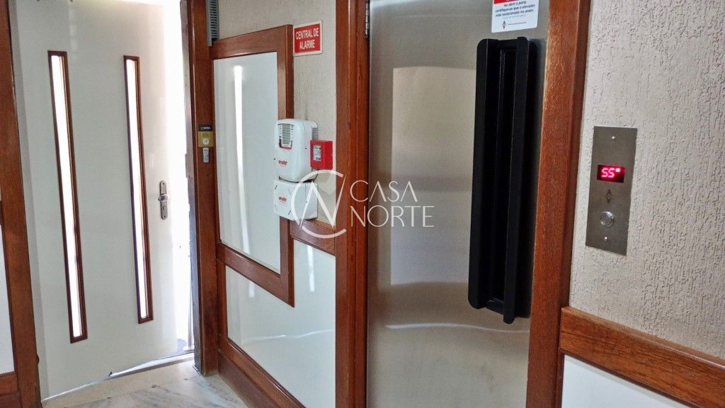 Apartamento à venda com 3 quartos, 105m², 1 suíte, 1 vaga, Praça Piratini no bairro Santana em Porto Alegre