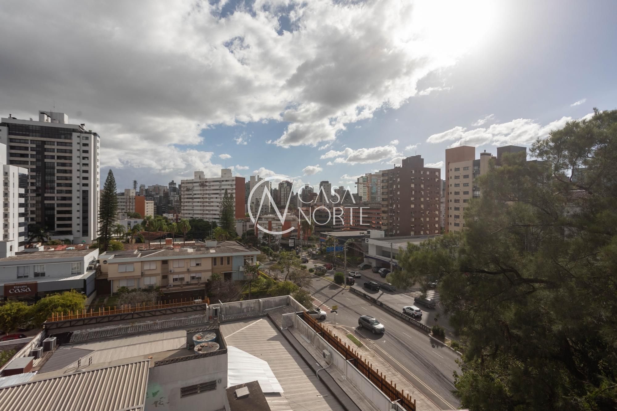 Cobertura à venda com 3 quartos, 152m², 1 suíte, 2 vagas, Avenida Carlos Gomes no bairro Petrópolis em Porto Alegre