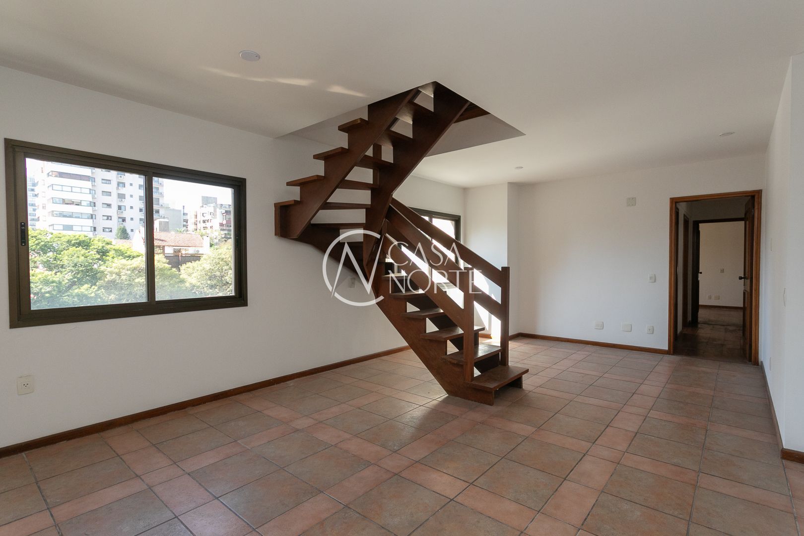 Cobertura à venda com 3 quartos, 245m², 1 suíte, 2 vagas, Rua Doutor Freire Alemão no bairro Mont Serrat em Porto Alegre