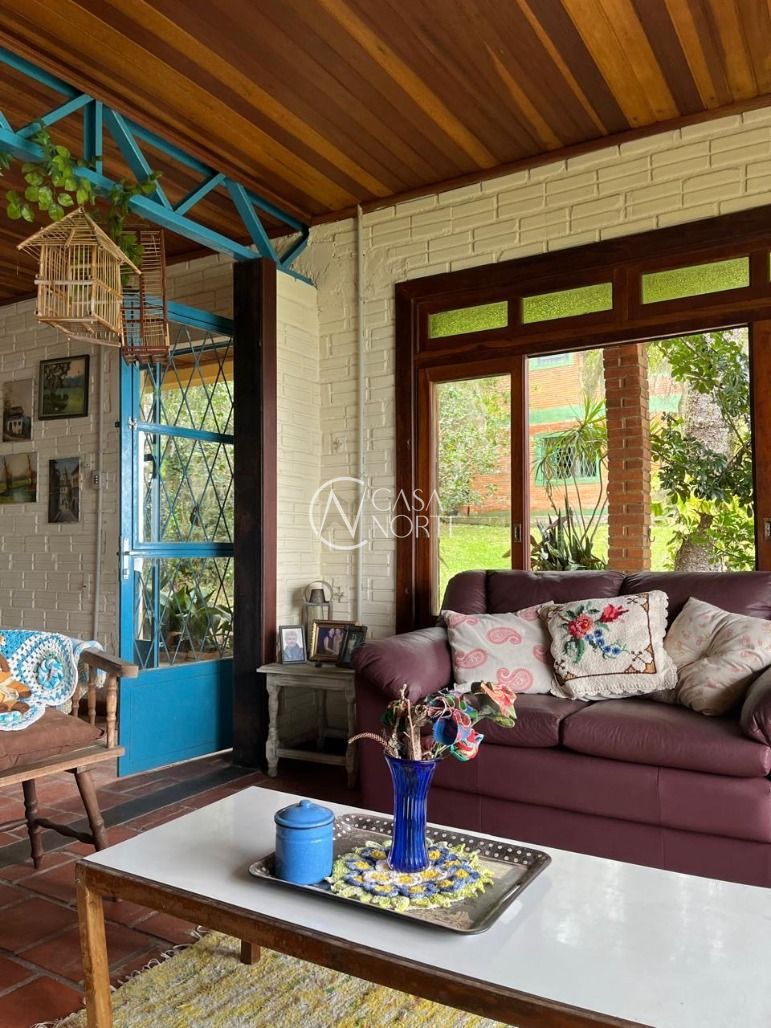 Sítio à venda com 3 quartos, 4500m², 1 suíte, 10 vagas, Estrada da Pedreira no bairro Ponta Grossa em Porto Alegre