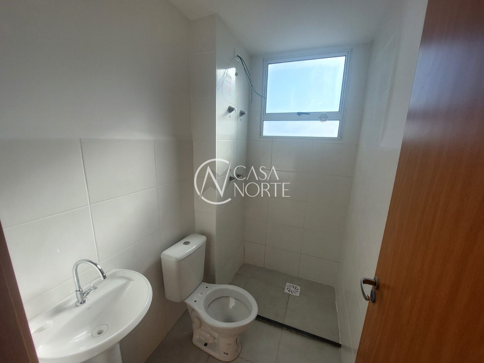 Apartamento à venda com 2 quartos, 40m², 1 vaga, Rua Sete Mil e Oito no bairro Restinga em Porto Alegre