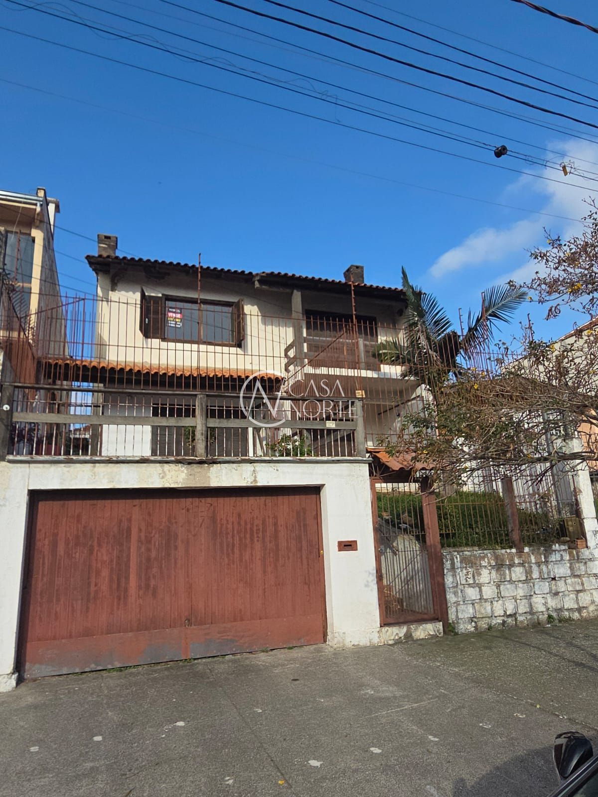 Casa à venda com 4 quartos, 200m², 1 suíte, 2 vagas, Rua Doutor Aurélio Py no bairro Medianeira em Porto Alegre