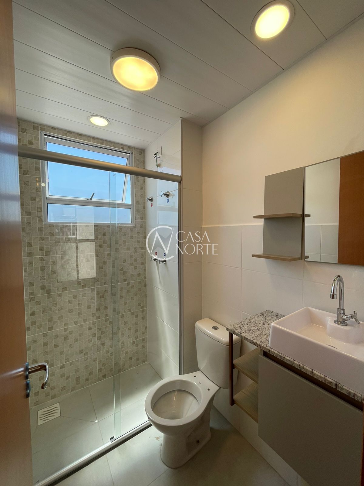 Apartamento à venda com 2 quartos, 40m², 1 vaga, Rua 7008 no bairro Restinga em Porto Alegre