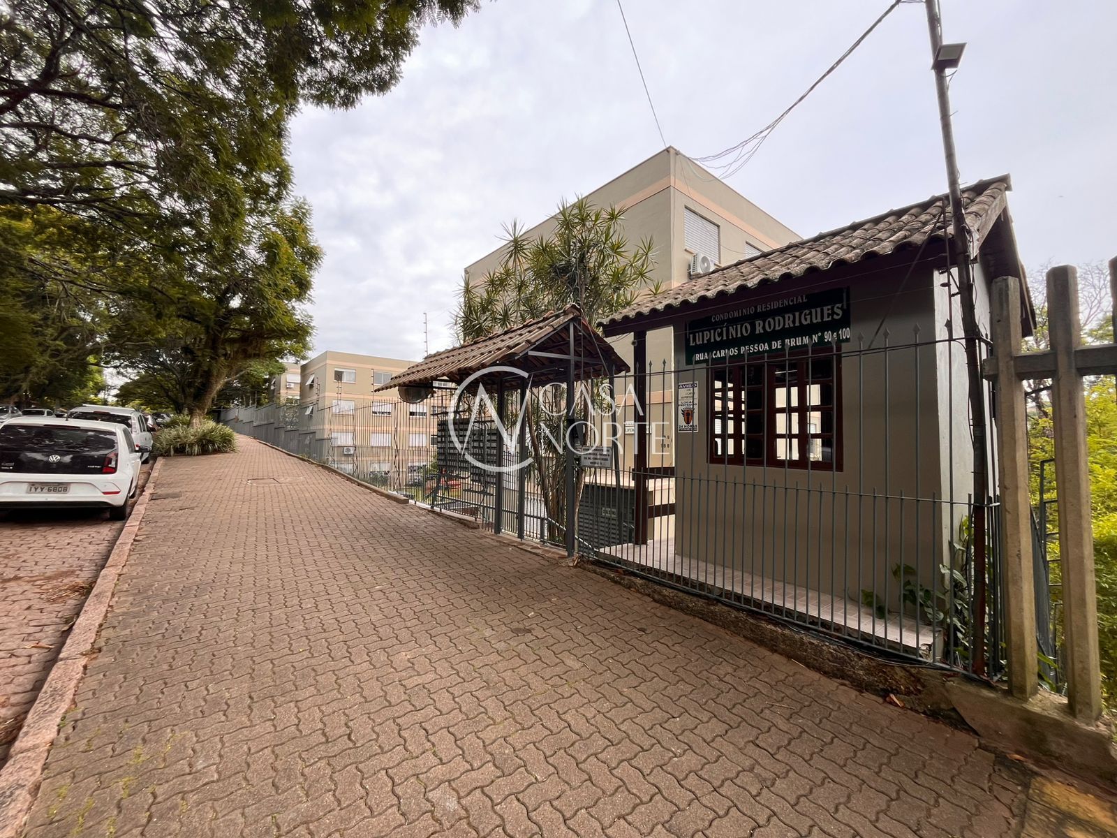 Apartamento à venda com 1 quarto, 33m², 1 vaga, Rua Carlos Pessoa de Brum no bairro Santo Antônio em Porto Alegre