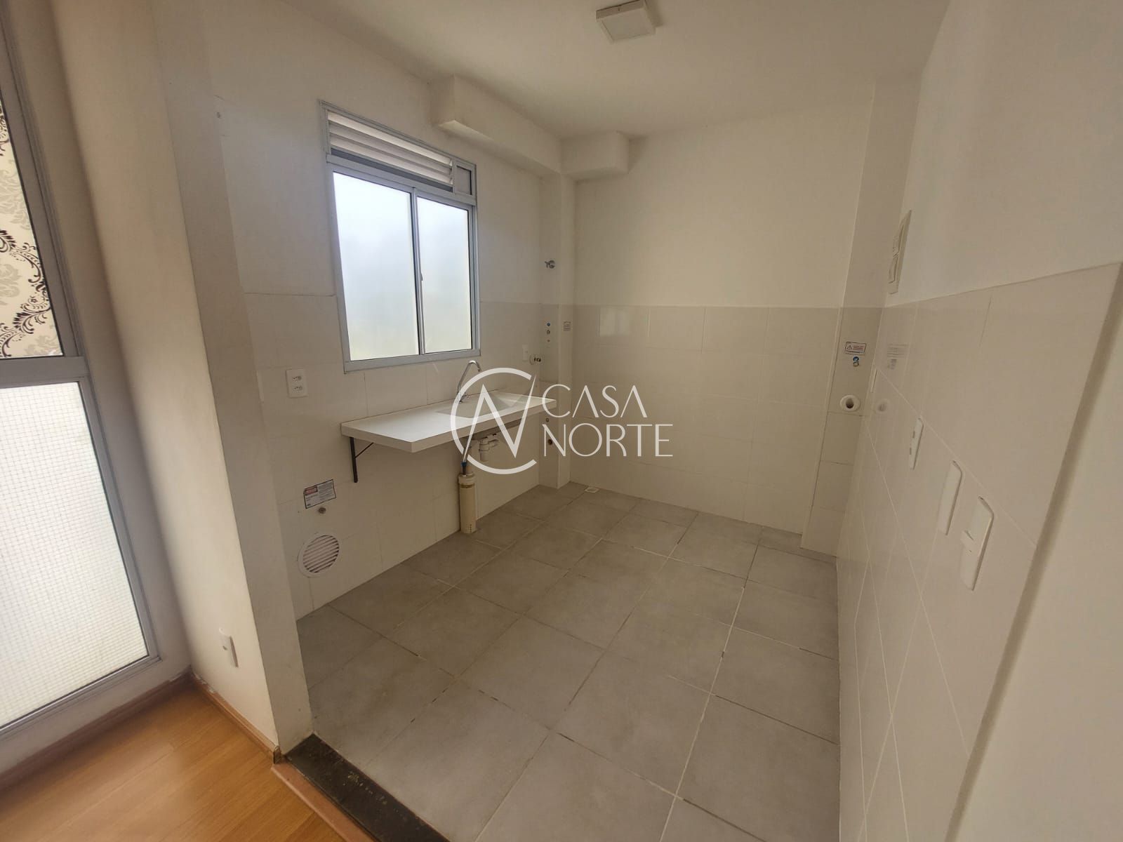 Apartamento à venda com 2 quartos, 41m², 1 vaga, Rua 7008 no bairro Restinga em Porto Alegre