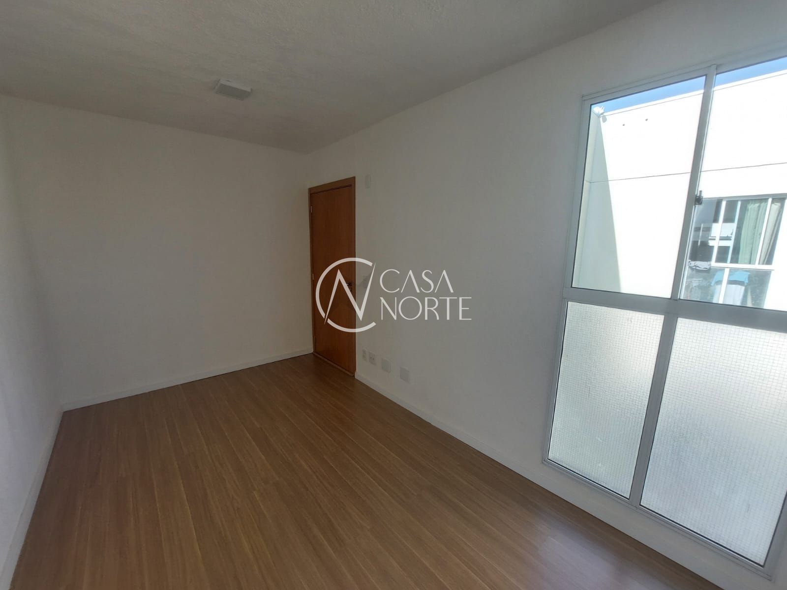 Apartamento à venda com 2 quartos, 40m², 1 vaga, Rua Sete Mil e Oito no bairro Restinga em Porto Alegre