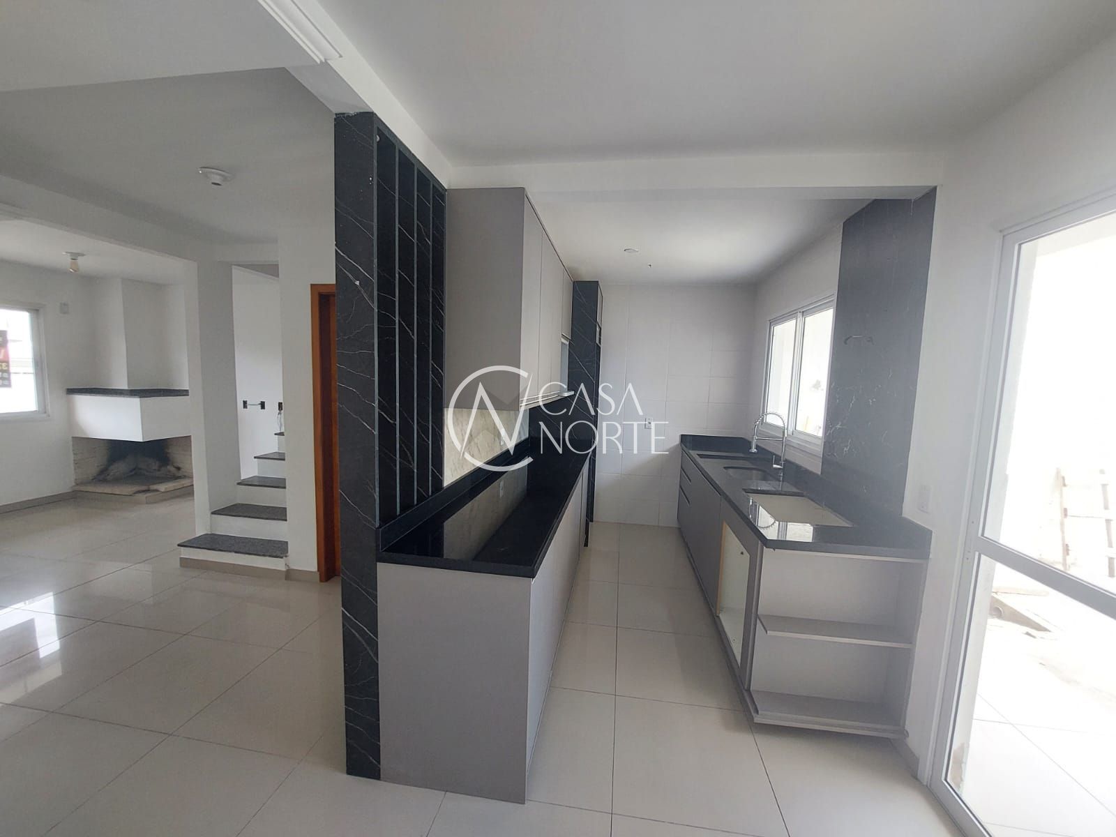 Casa à venda com 3 quartos, 110m², 1 suíte, 1 vaga, Rua Monsenhor Augusto Dalvit no bairro Hípica em Porto Alegre