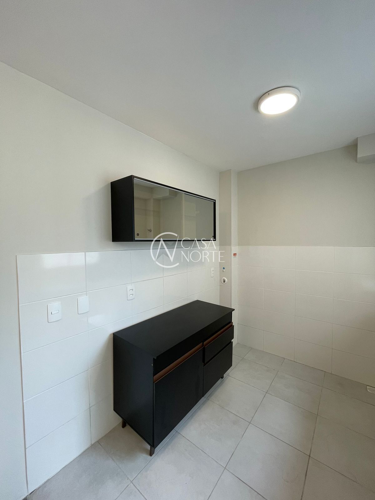 Apartamento à venda com 2 quartos, 40m², 1 vaga, Rua 7008 no bairro Restinga em Porto Alegre