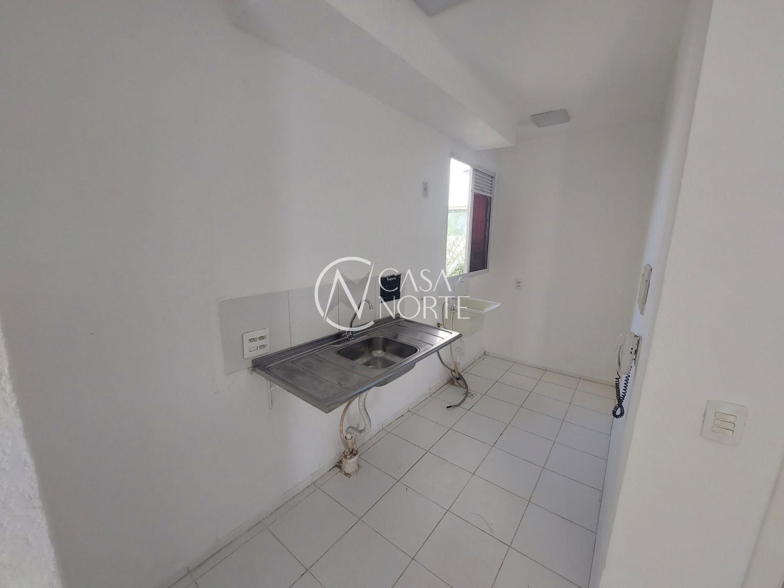 Apartamento à venda com 2 quartos, 41m², 1 vaga, Rua dos Maias no bairro Rubem Berta em Porto Alegre