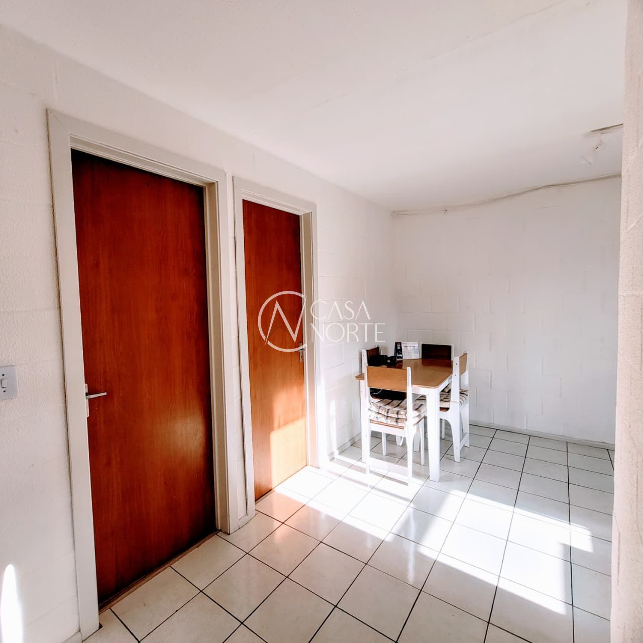 Apartamento à venda com 2 quartos, 38m², 1 vaga, José Barcelos Garcia no bairro Rubem Berta em Porto Alegre