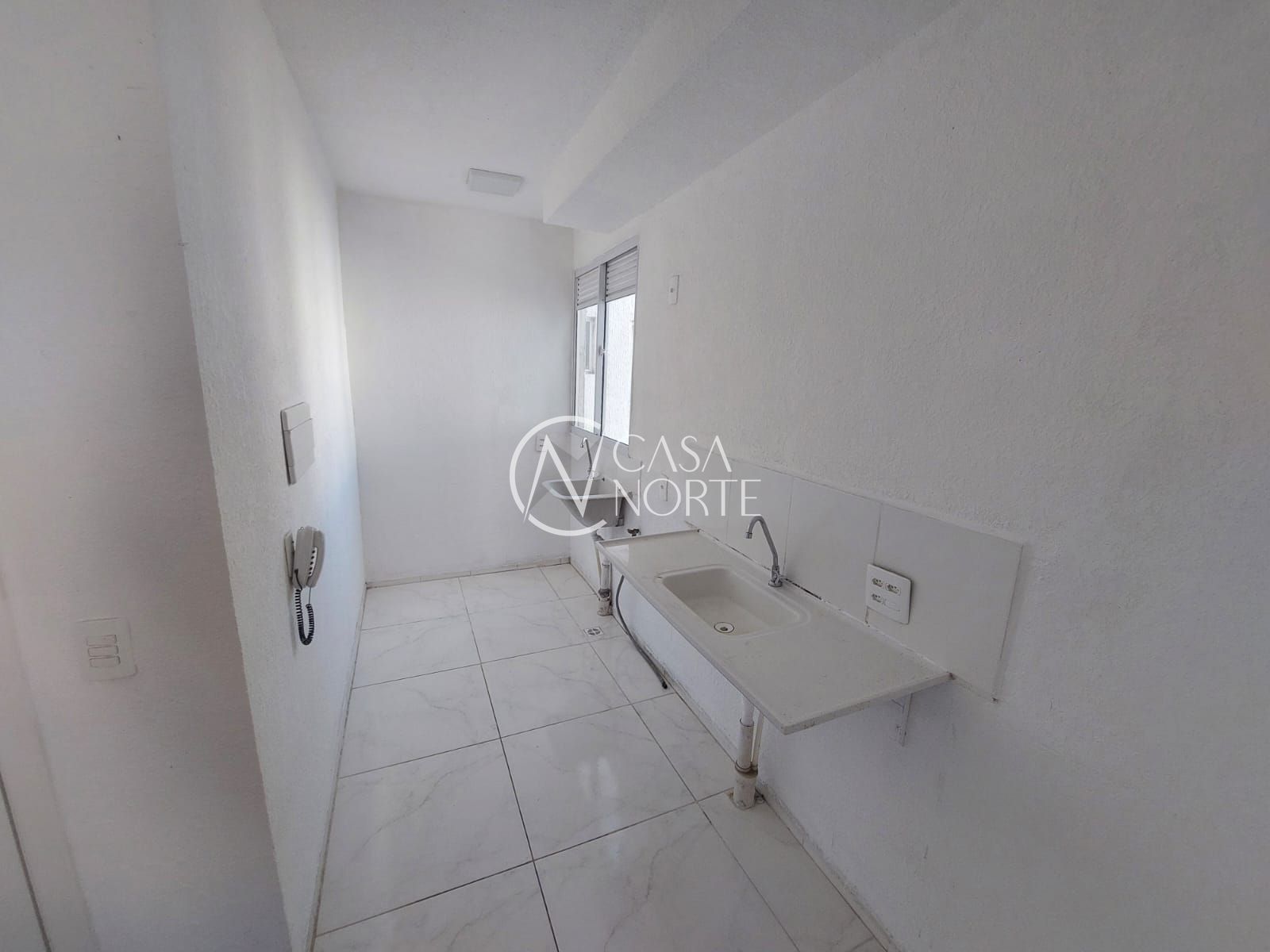 Apartamento à venda com 2 quartos, 41m², 1 vaga, Rua dos Maias no bairro Rubem Berta em Porto Alegre