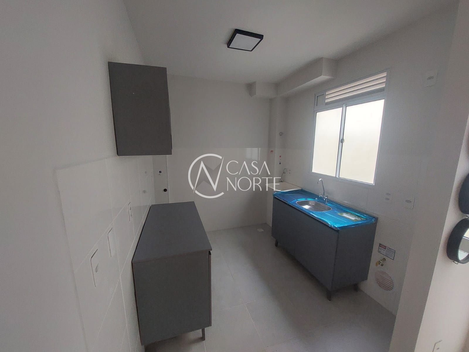 Apartamento à venda com 2 quartos, 50m², 1 vaga, Rua 7008 no bairro Restinga em Porto Alegre