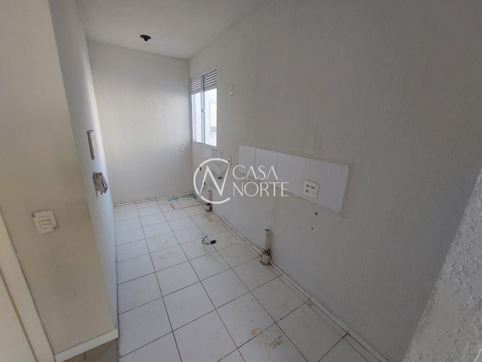 Apartamento à venda com 2 quartos, 41m², 1 vaga, Rua dos Maias no bairro Rubem Berta em Porto Alegre