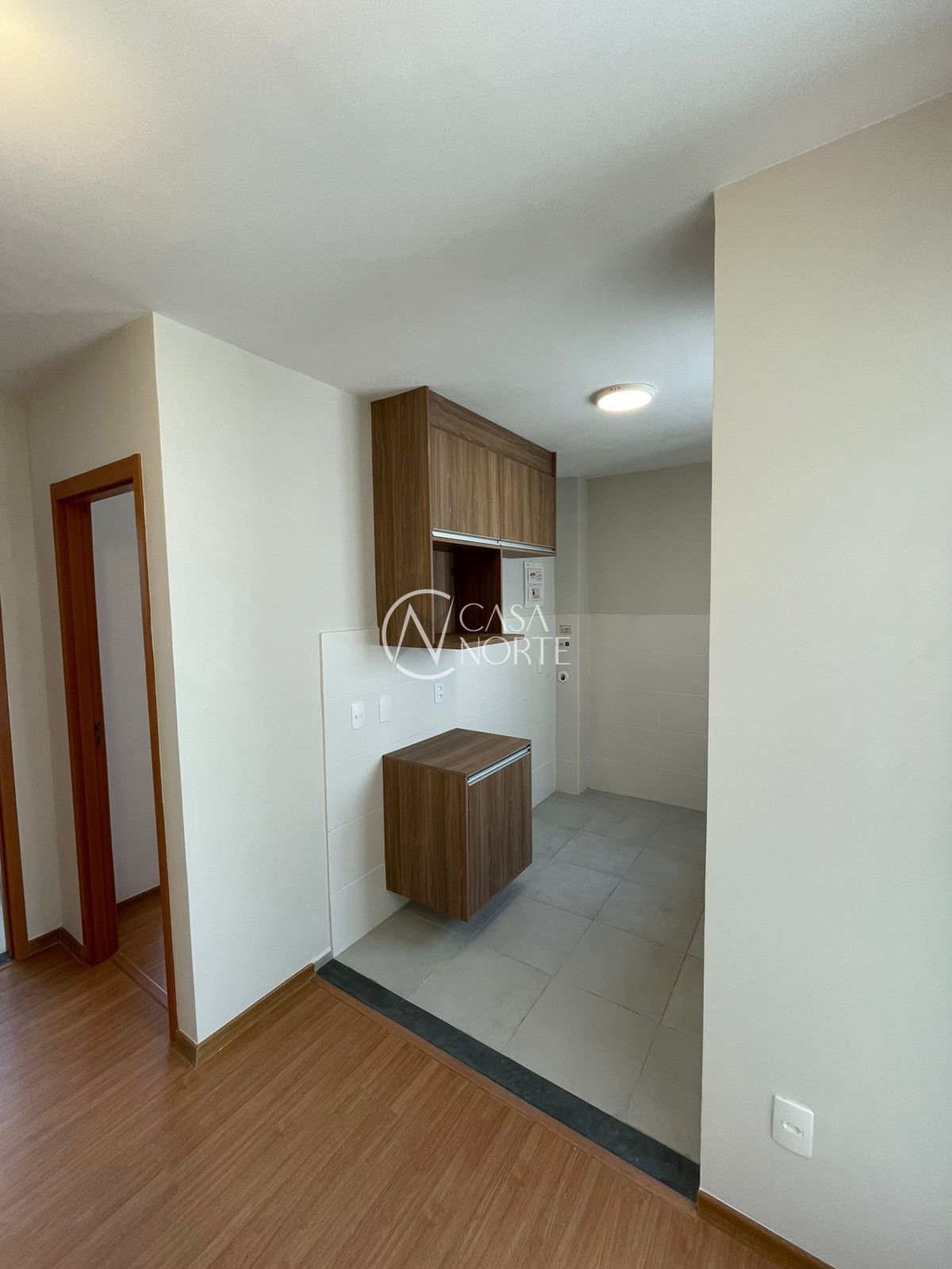 Apartamento à venda com 2 quartos, 40m², 1 vaga, Rua 7008 no bairro Restinga em Porto Alegre