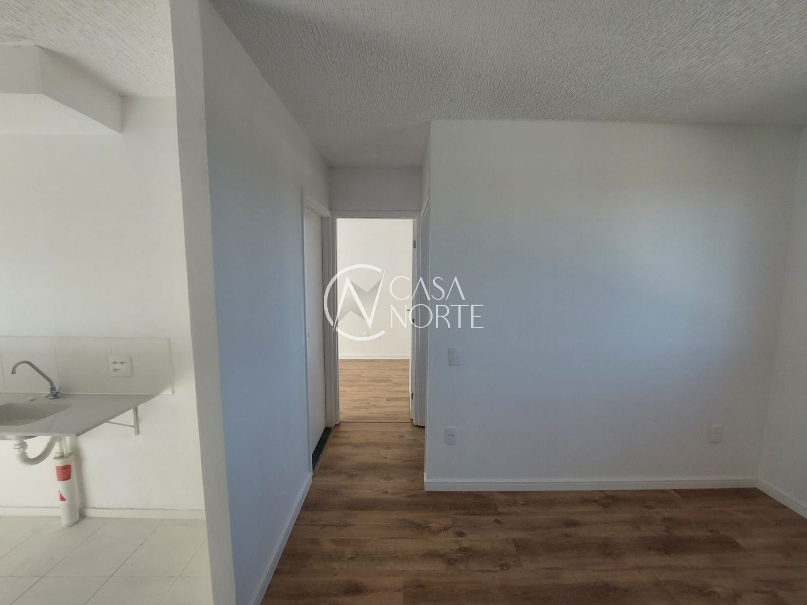 Apartamento à venda com 2 quartos, 41m², 1 vaga, Rua Inocêncio de Oliveira Alves no bairro Rubem Berta em Porto Alegre