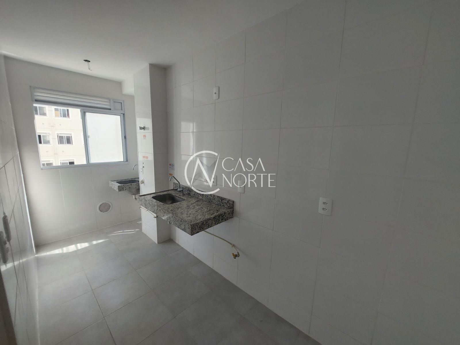 Apartamento à venda com 2 quartos, 44m², 1 vaga, Rua Waldemar Luiz de Freitas Filho no bairro Costa e Silva em Porto Alegre