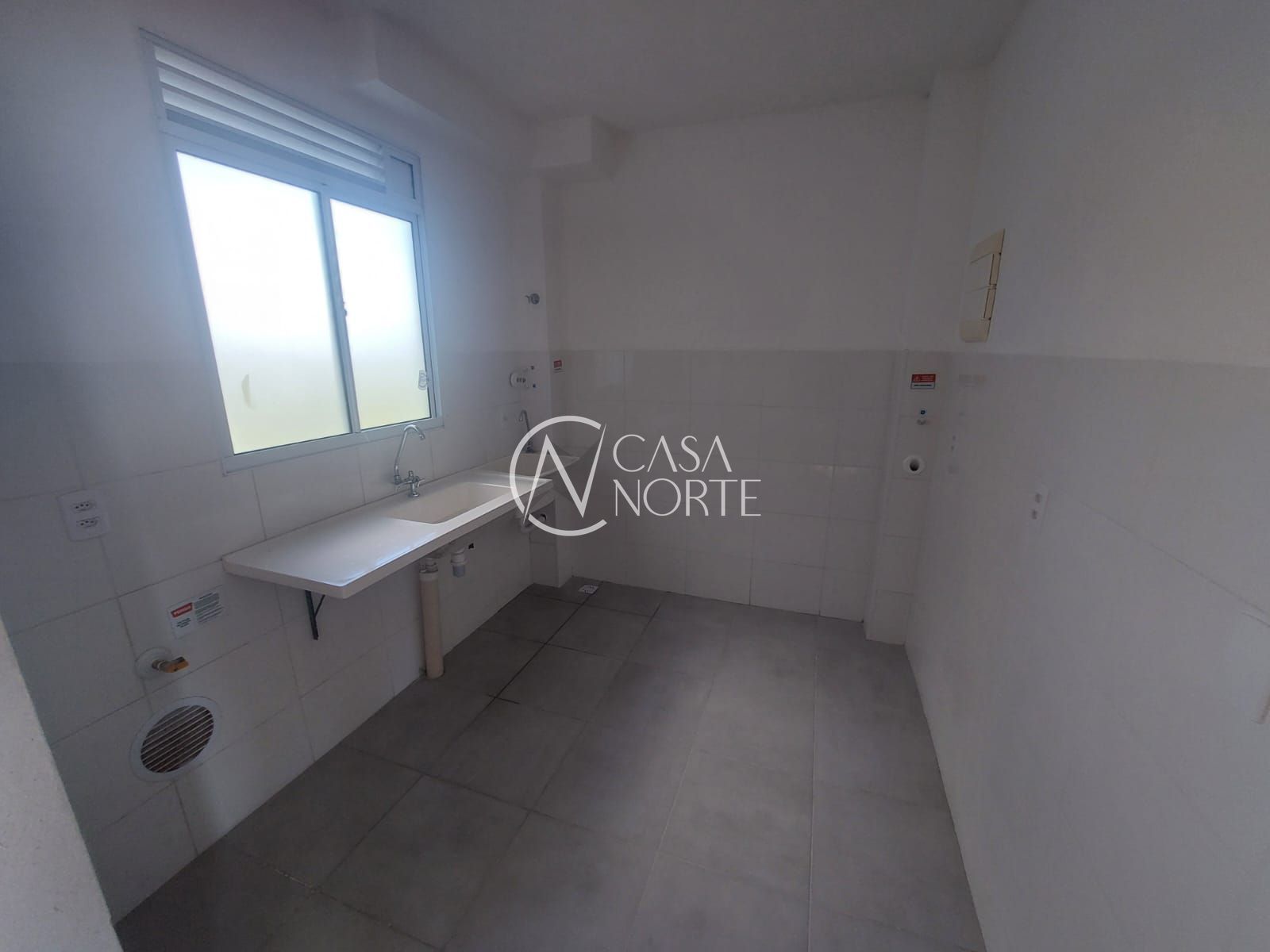Apartamento à venda com 2 quartos, 40m², 1 vaga, Rua Sete Mil e Oito no bairro Restinga em Porto Alegre