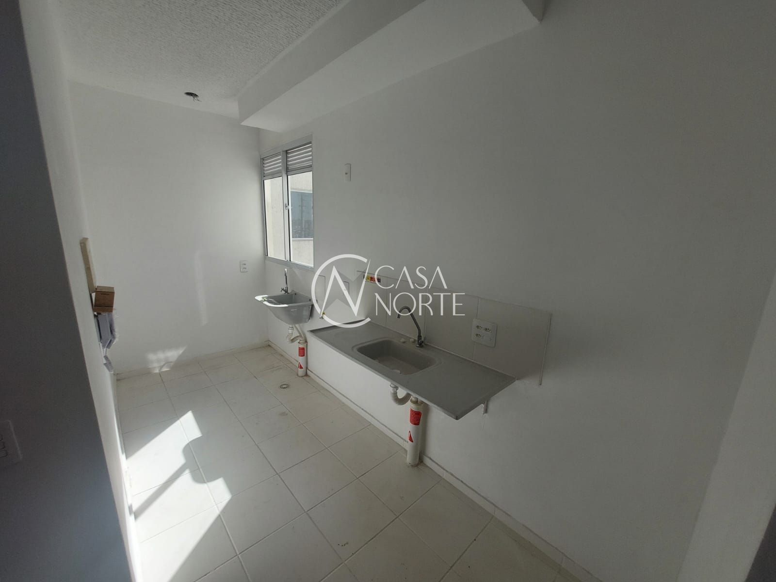 Apartamento à venda com 2 quartos, 41m², 1 vaga, Rua Inocêncio de Oliveira Alves no bairro Rubem Berta em Porto Alegre
