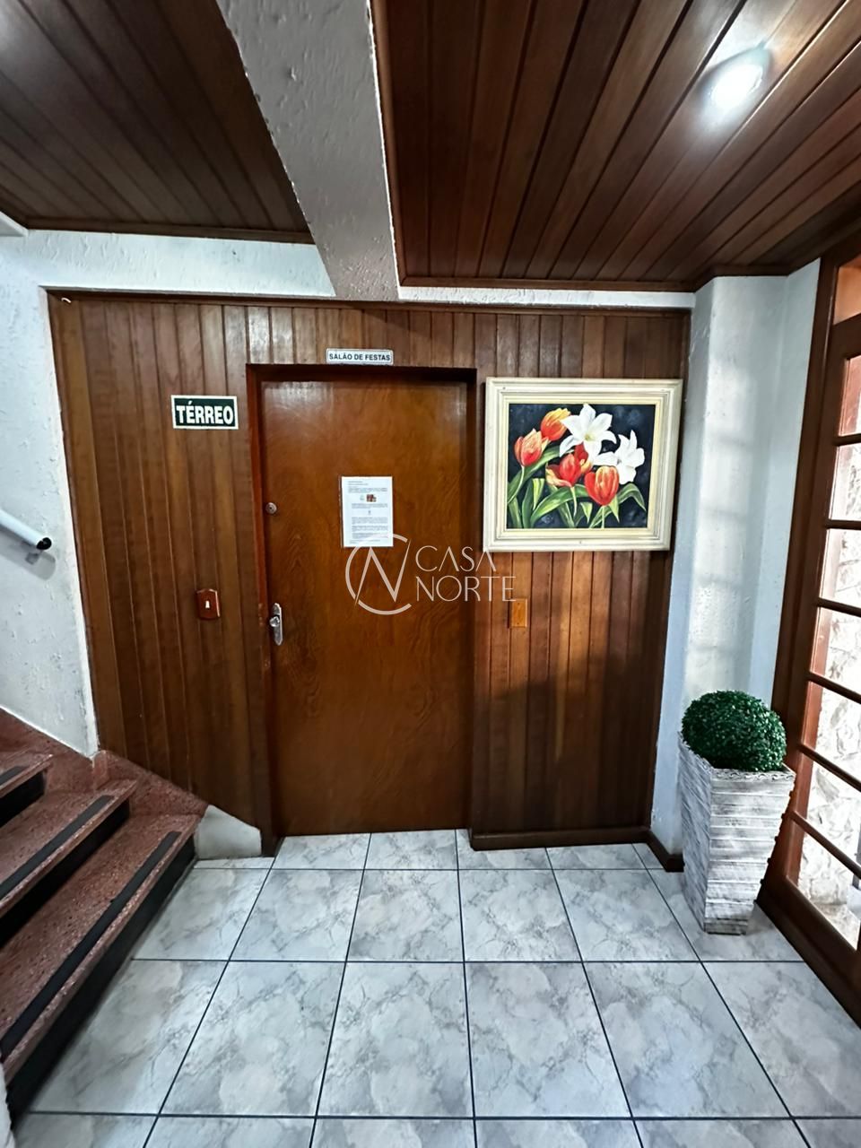 Apartamento à venda com 3 quartos, 98m², 1 vaga, Rua Dona Eugênia no bairro Santa Cecília em Porto Alegre