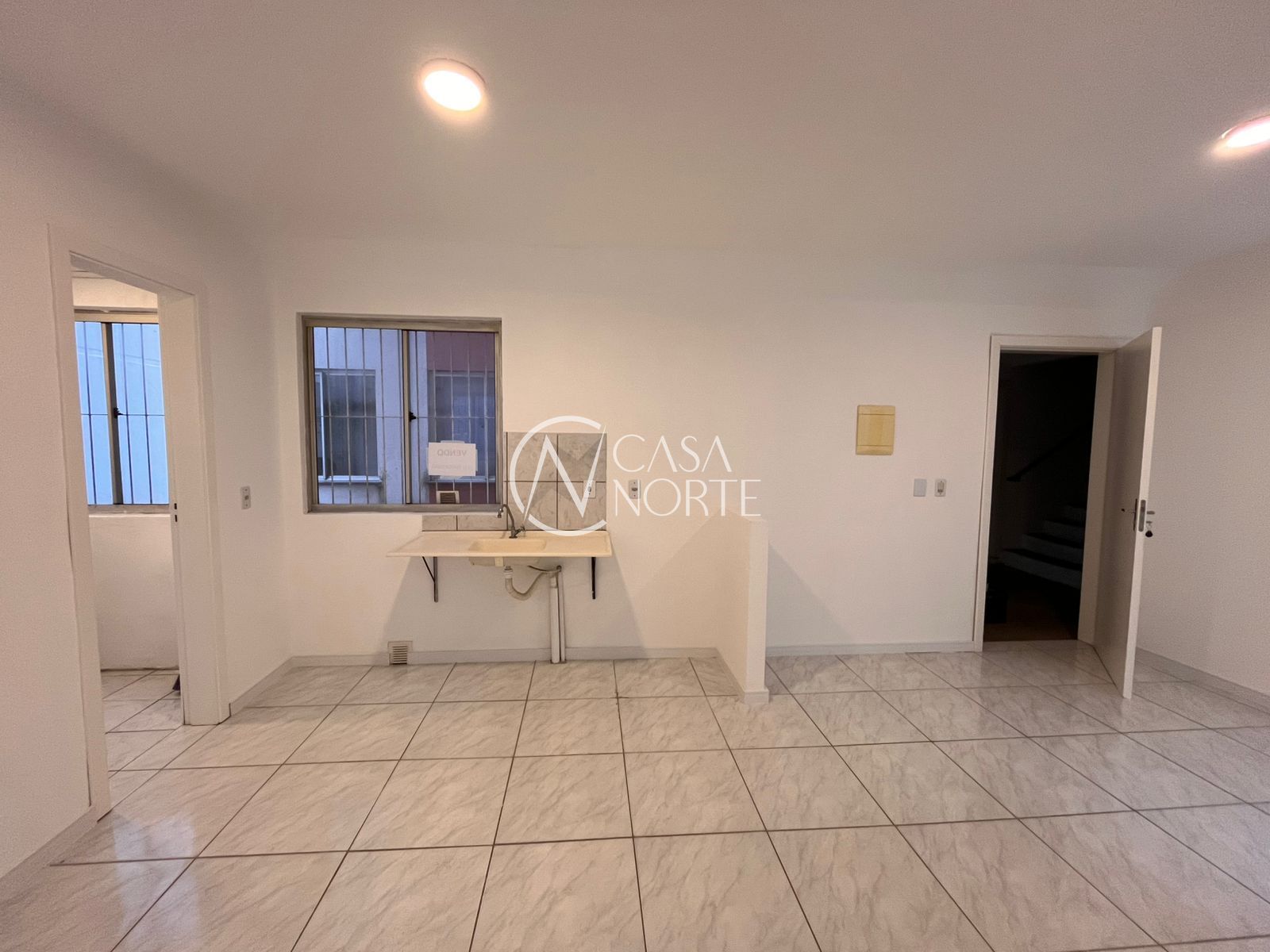 Apartamento à venda com 2 quartos, 45m², 1 vaga, Estrada Barro Vermelho no bairro Restinga em Porto Alegre