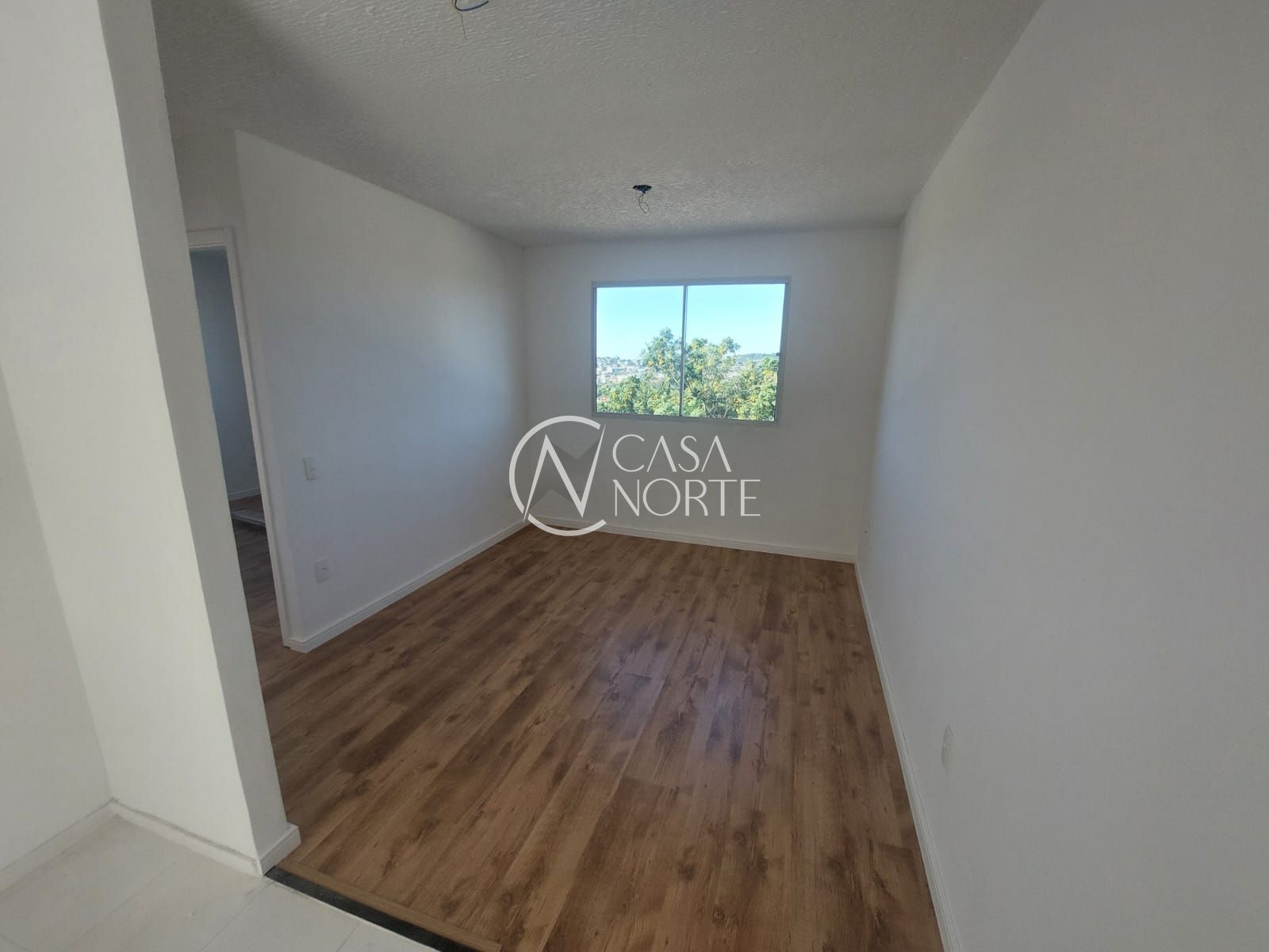 Apartamento à venda com 2 quartos, 41m², 1 vaga, Rua Inocêncio de Oliveira Alves no bairro Rubem Berta em Porto Alegre