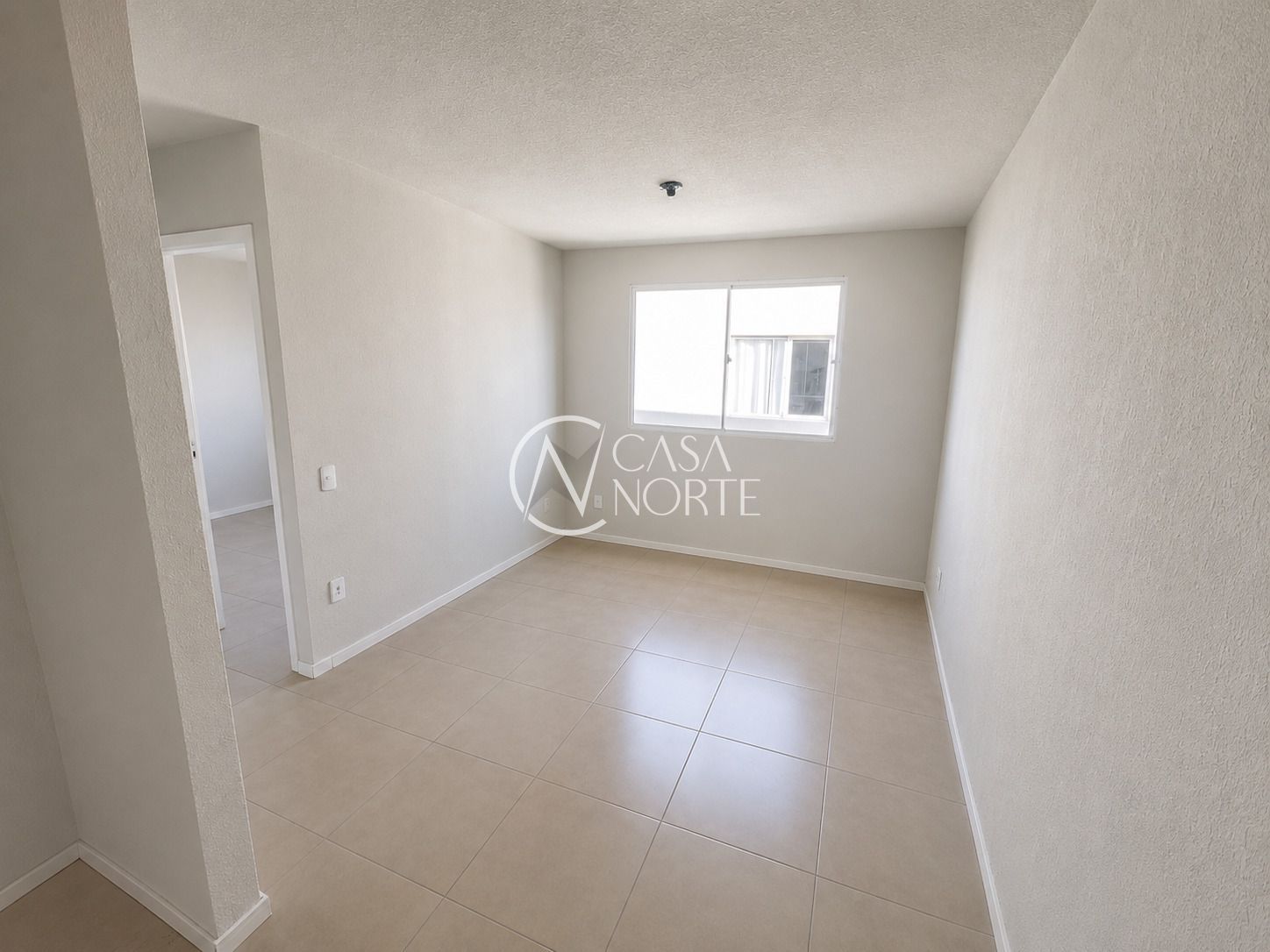 Apartamento à venda com 2 quartos, 41m², 1 vaga, Rua dos Maias no bairro Rubem Berta em Porto Alegre