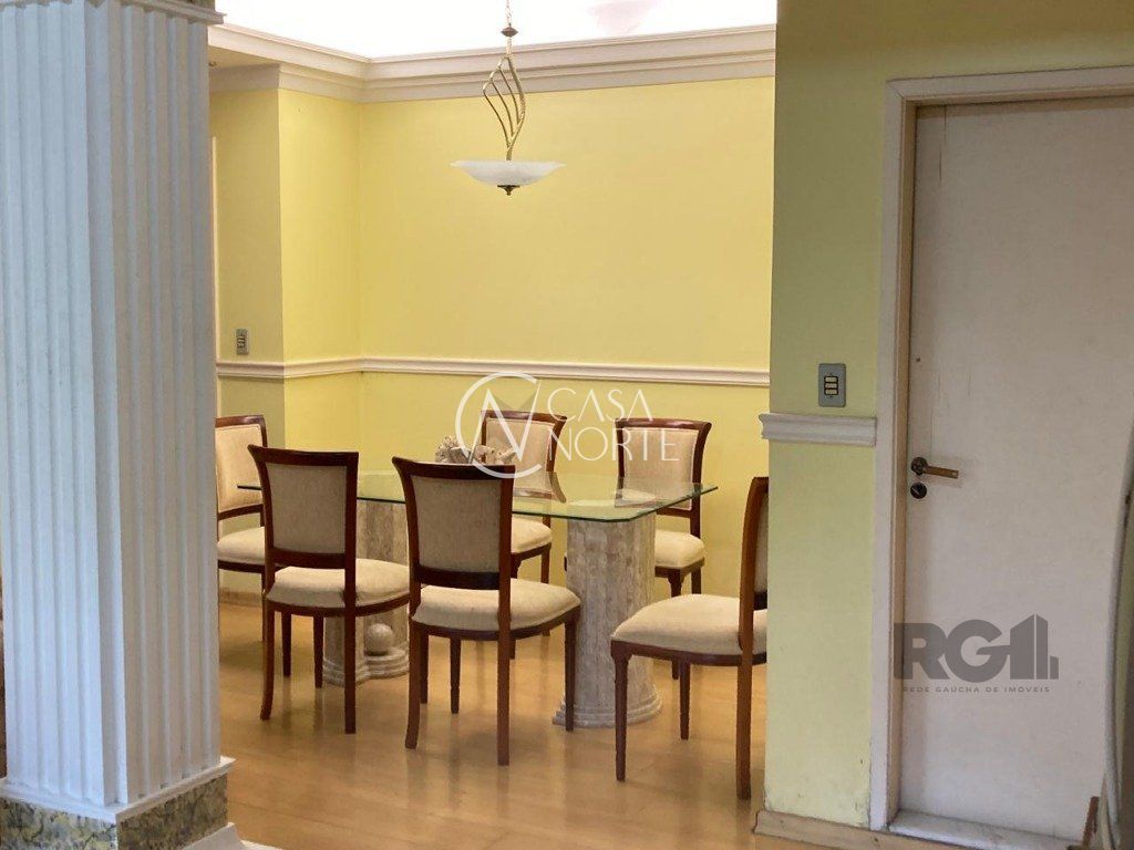 Apartamento à venda com 2 quartos, 104m², 1 vaga, Rua Tomaz Flores no bairro Independência em Porto Alegre