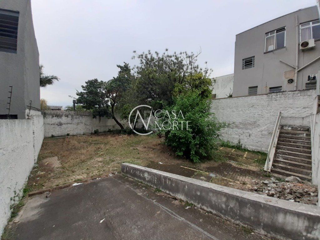 Terreno à venda  com 440m², Avenida Protásio Alves no bairro Petrópolis em Porto Alegre