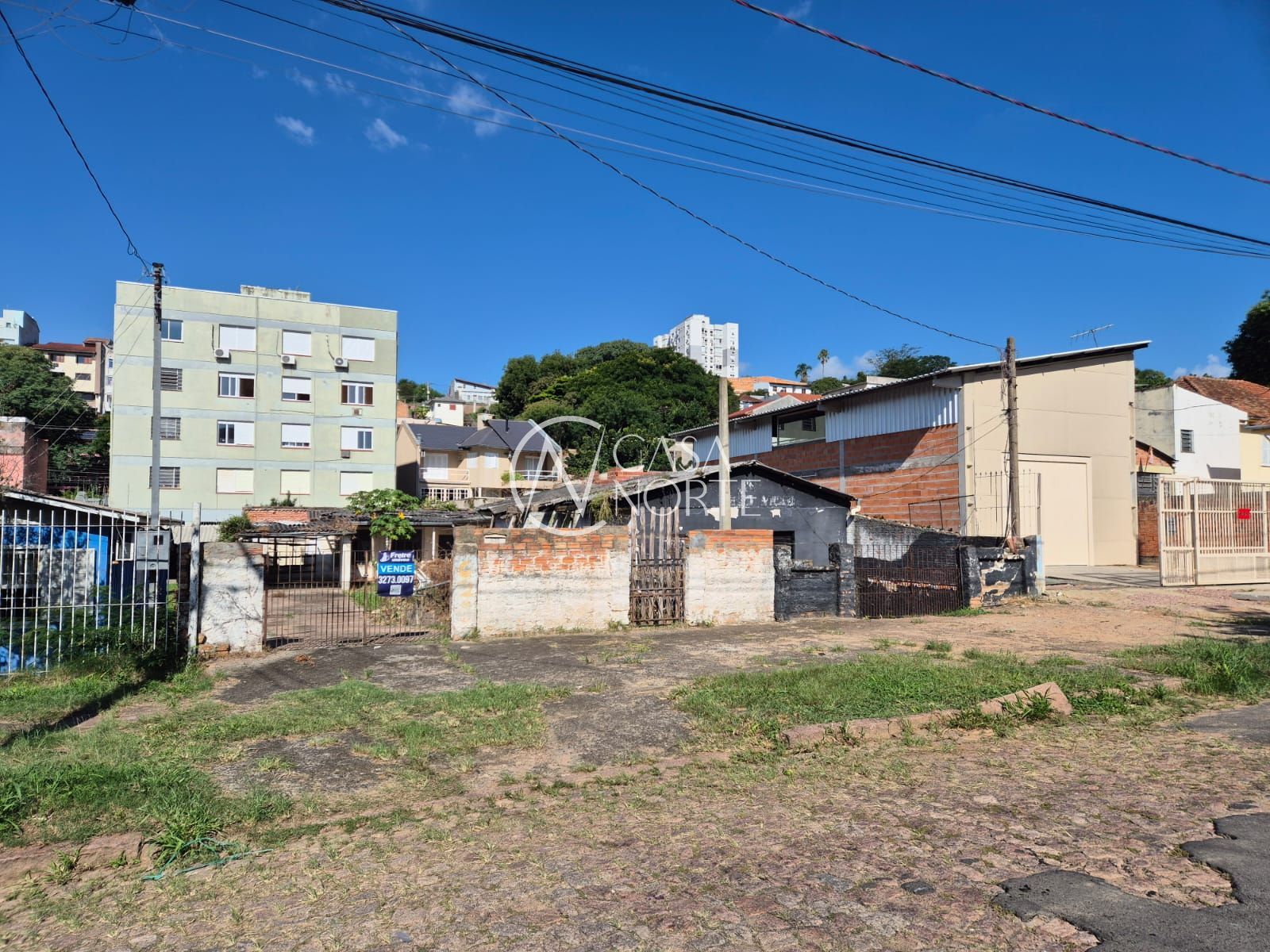 Terreno à venda  com 484m², Rua São Francisco de Assis no bairro Santo Antônio em Porto Alegre