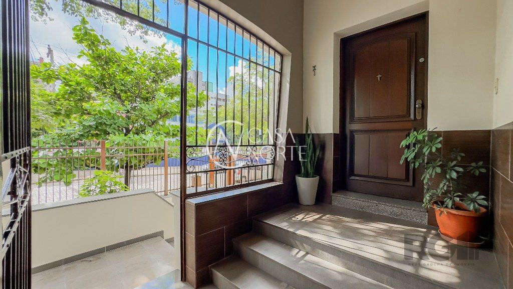 Casa à venda com 3 quartos, 344m², 1 suíte, 2 vagas, Rua Filadélfia no bairro São João em Porto Alegre