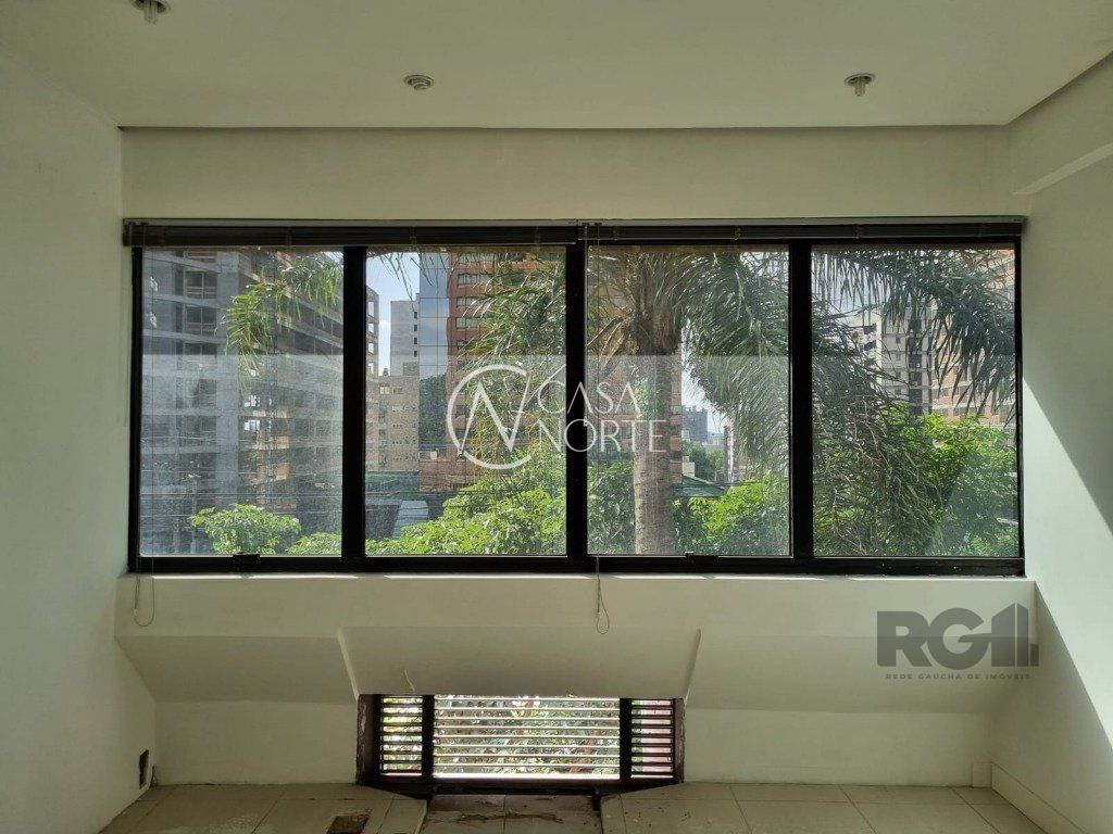 Sala Comercial à venda com 2 quartos, 40m², 1 vaga, Avenida Carlos Gomes no bairro Auxiliadora em Porto Alegre