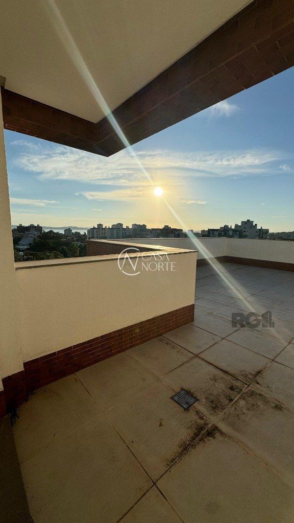 Cobertura à venda com 2 quartos, 166m², 1 suíte, 2 vagas, Rua Landel de Moura no bairro Tristeza em Porto Alegre