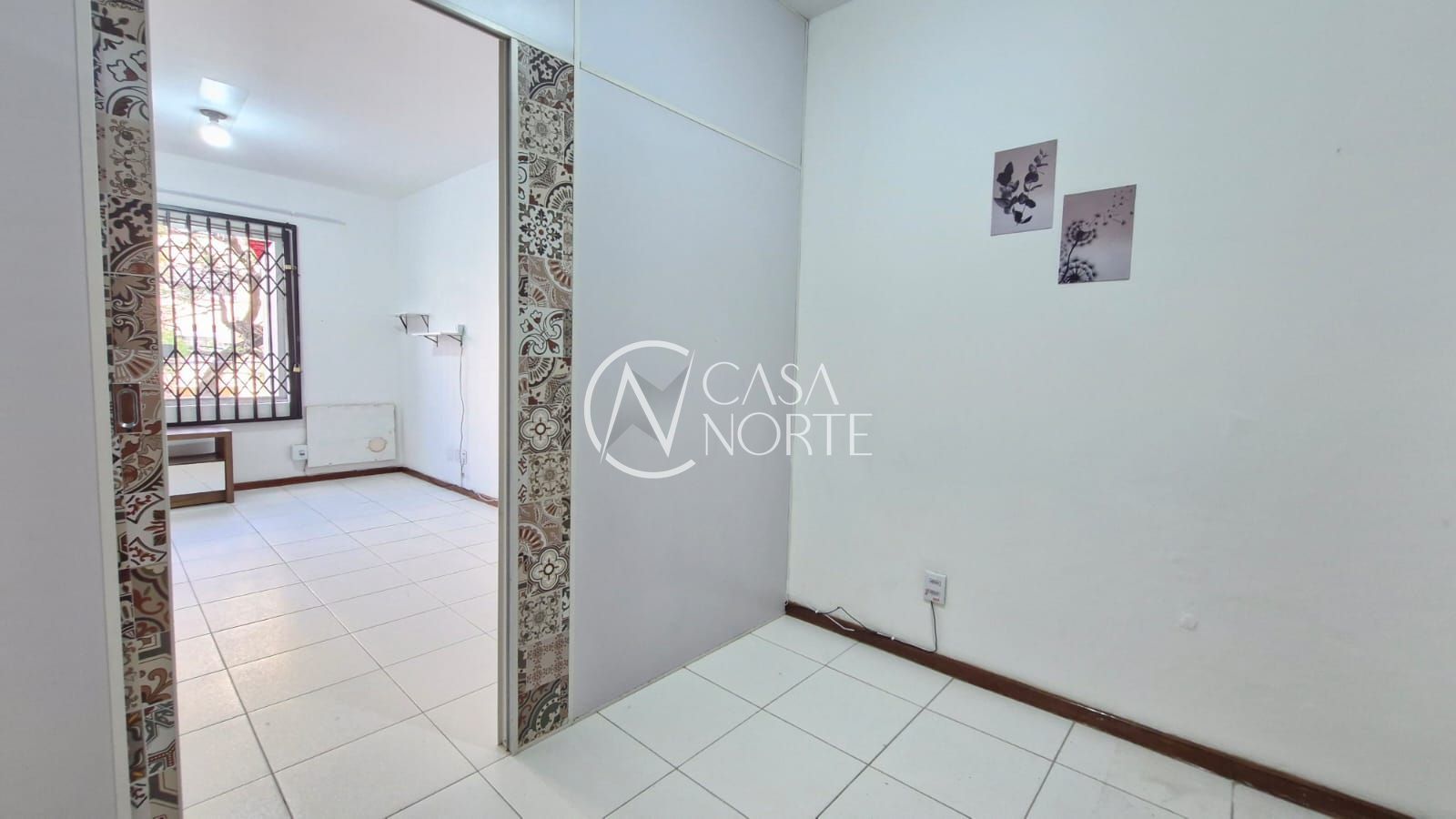 Salão Comercial à venda , 28m², Avenida Venâncio Aires no bairro Cidade Baixa em Porto Alegre