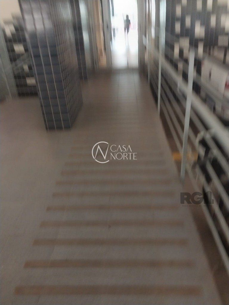 Apartamento à venda com 2 quartos, 82m², 1 vaga, Avenida Padre Cacique no bairro Praia de Belas em Porto Alegre