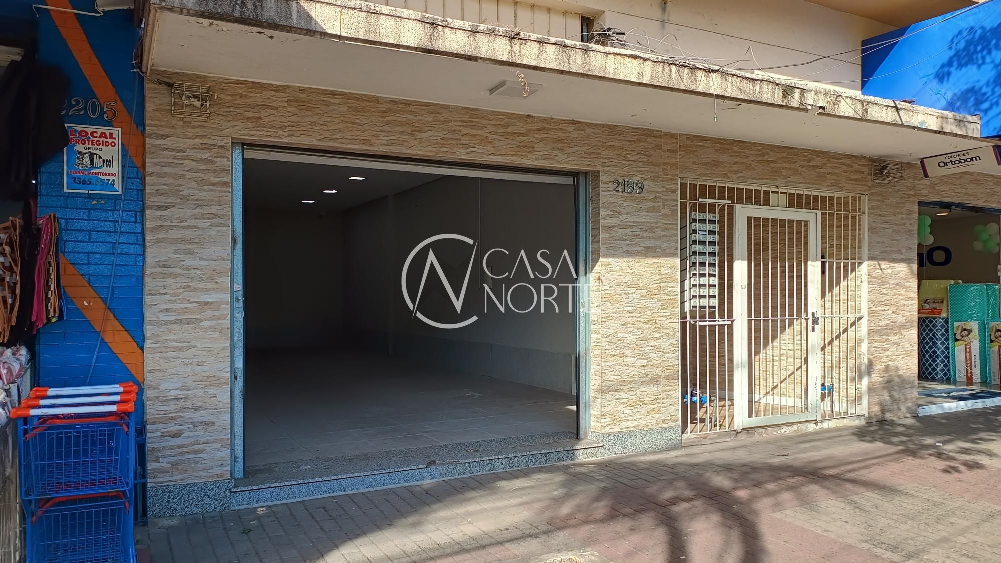 Loja à venda , 134m², Avenida Assis Brasil no bairro Passo da Areia em Porto Alegre