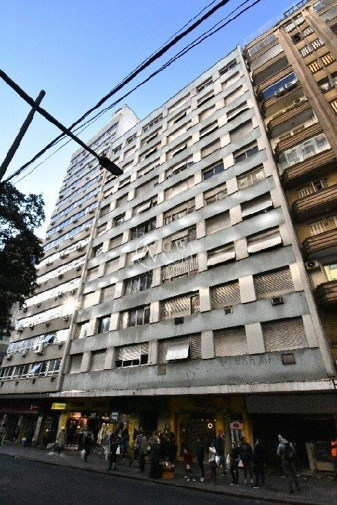 Apartamento à venda com 2 quartos, 76m², Avenida Senador Salgado Filho no bairro Centro Histórico em Porto Alegre