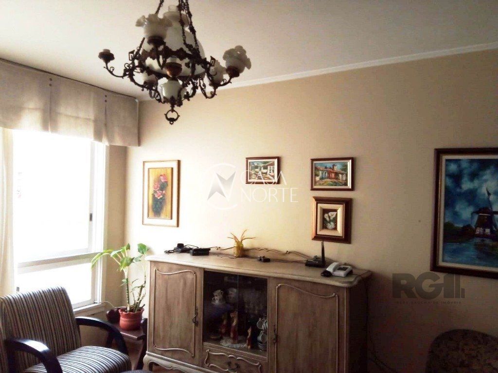 Apartamento à venda com 2 quartos, 70m², Avenida Getúlio Vargas no bairro Menino Deus em Porto Alegre