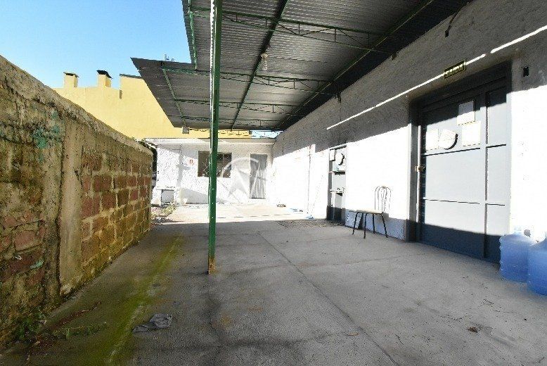 Terreno à venda  com 814m², Avenida Saturnino de Brito no bairro Vila Jardim em Porto Alegre