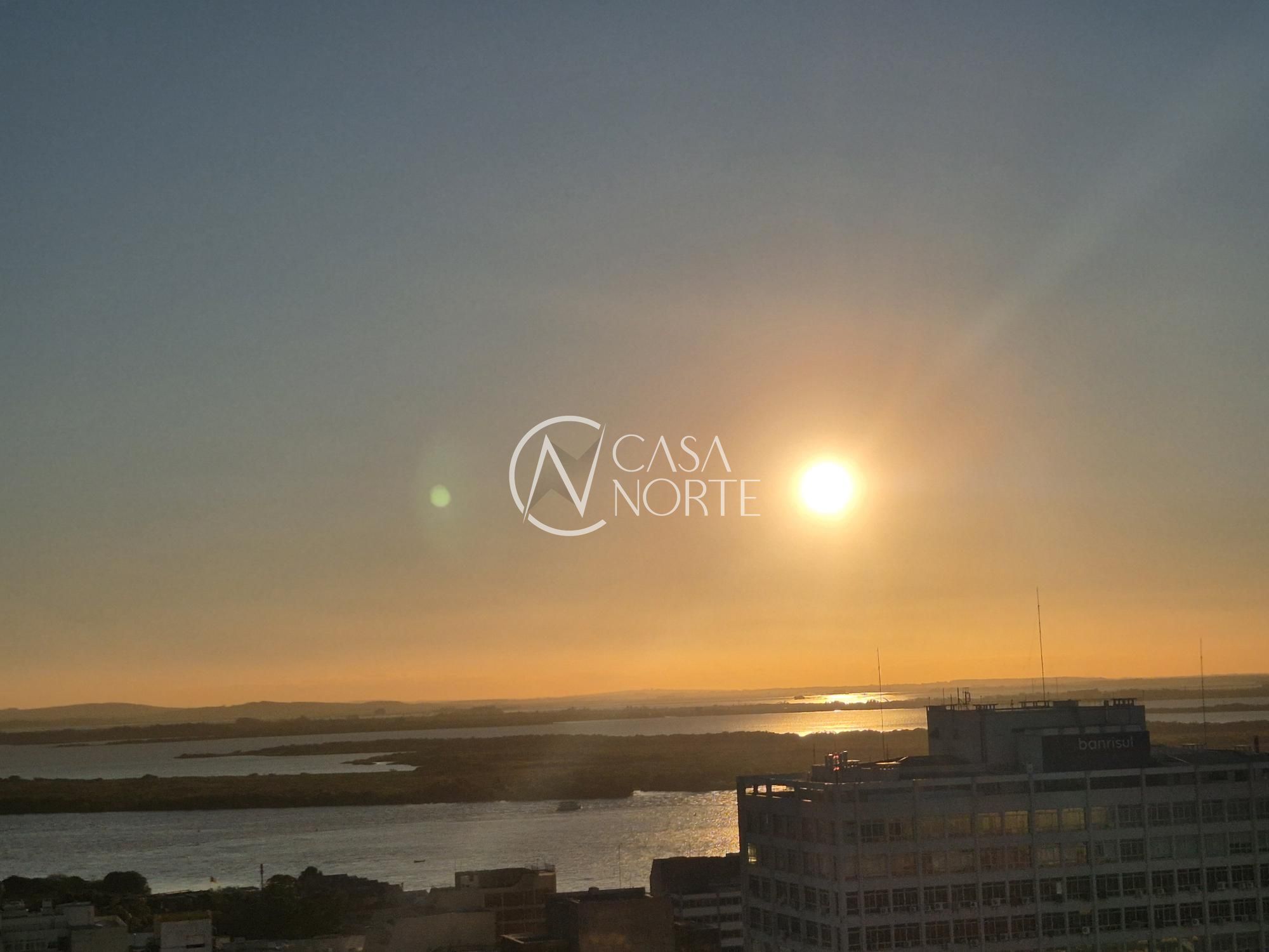 Apartamento à venda com 3 quartos, 205m², 1 suíte, 1 vaga, Rua dos Andradas no bairro Centro Histórico em Porto Alegre