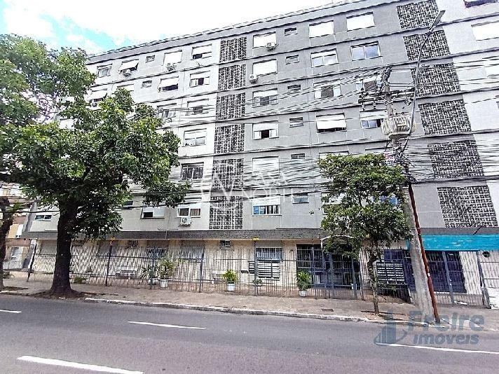 Apartamento à venda com 2 quartos, 62m², Avenida Ipiranga no bairro Menino Deus em Porto Alegre