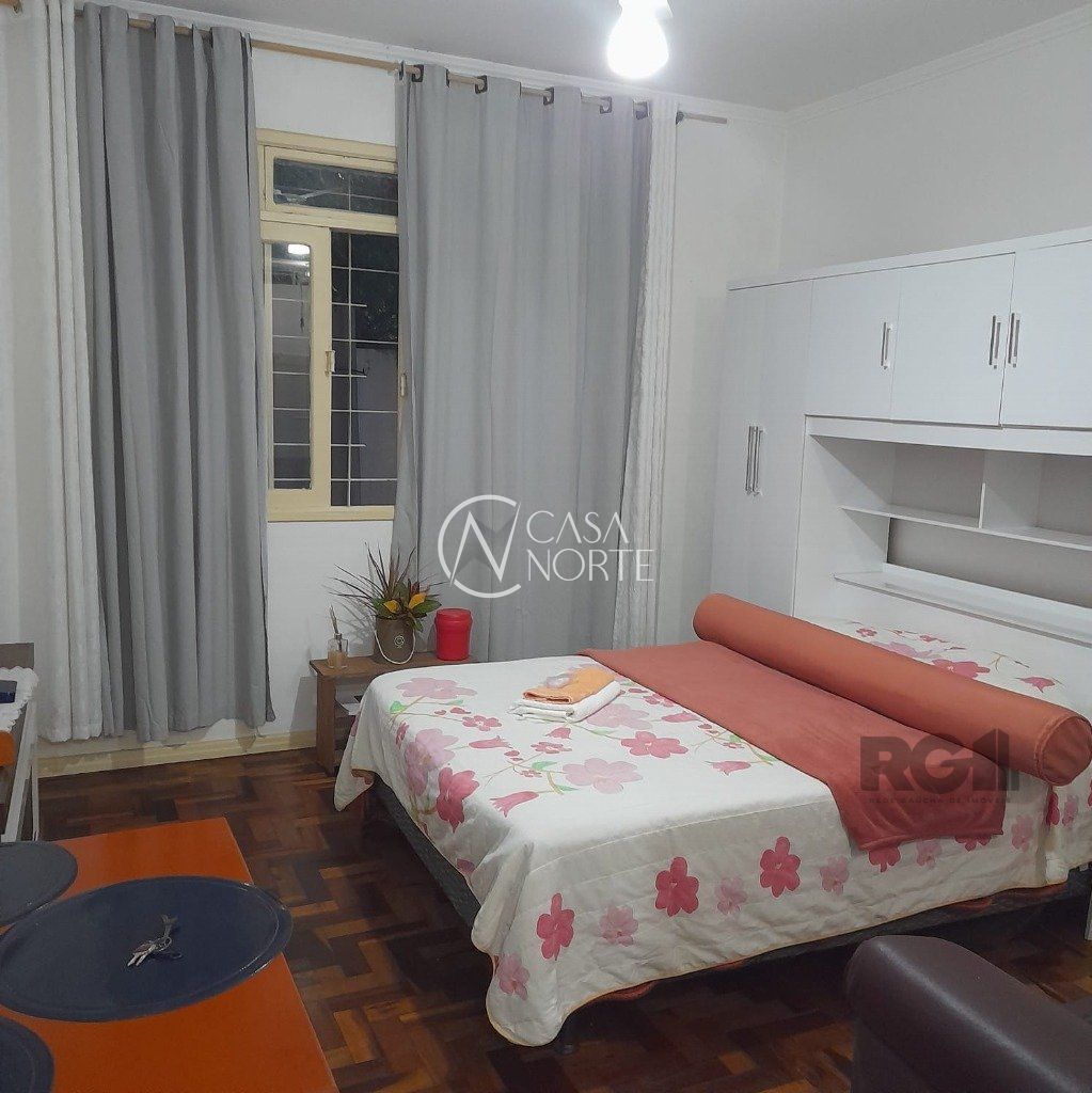 Kitnet à venda com 1 quarto, 26m², Rua Silveiro no bairro Menino Deus em Porto Alegre