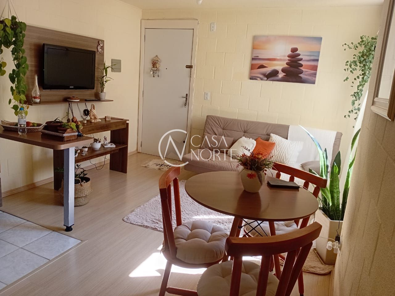 Apartamento à venda com 2 quartos, 43m², 1 vaga, Rua Império no bairro Vila Nova em Porto Alegre